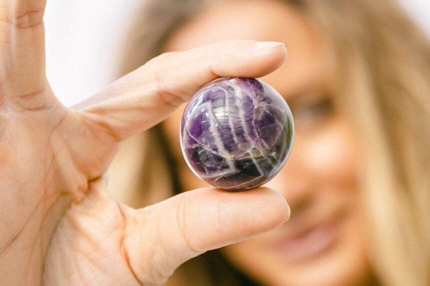 how to use a crystal ball